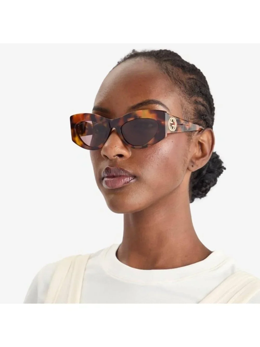 Gucci GG1843S 005 Sunglasses Shiny Black/Fuchsia Cat Eye Frame, Grey Lenses